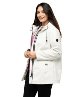 Ciré écru à Capuche