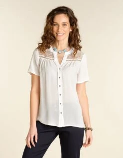 Blouse Dentelle écru -Meilleur Vêtement Magasin image4 21ec2427060