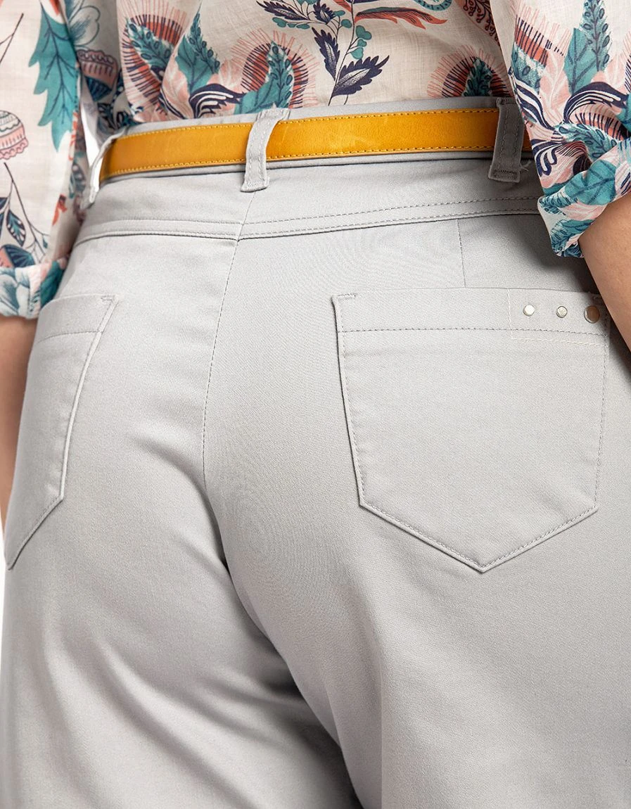 Short Gris Pour L'été 6 Short Gris Pour L'été – Image 4