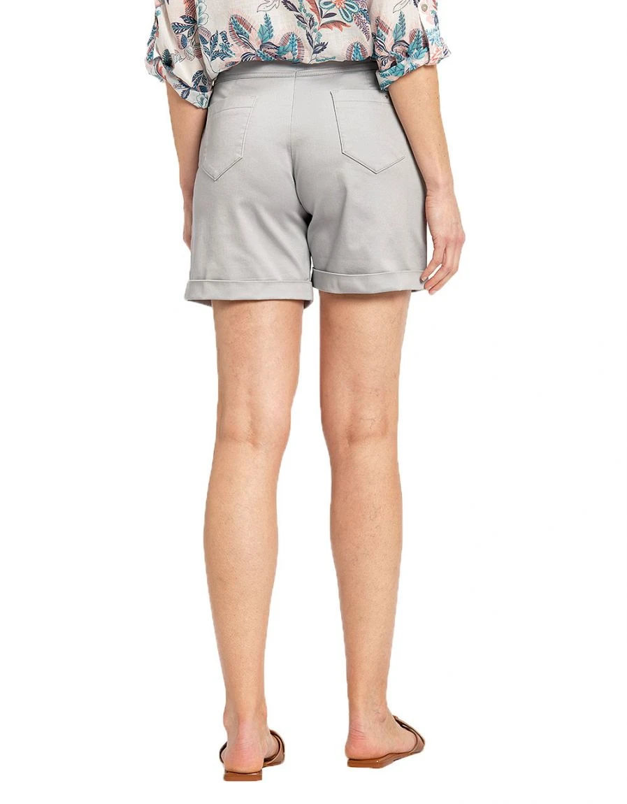 Short Gris Pour L'été 7 Short Gris Pour L'été – Image 5